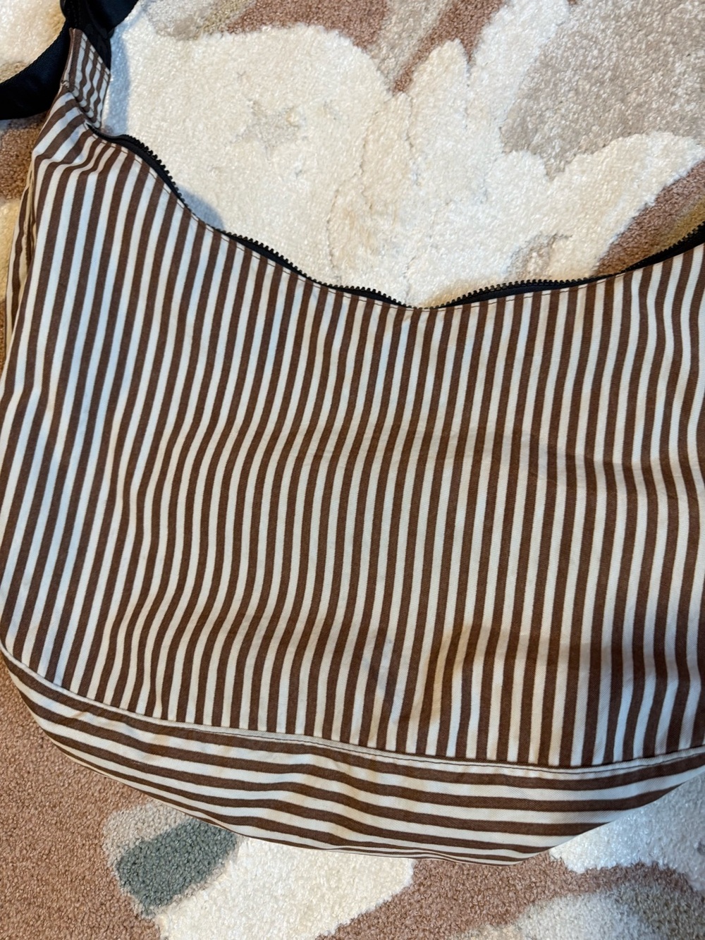 Baggu brown stripe large crescent - Picture 2 of 5